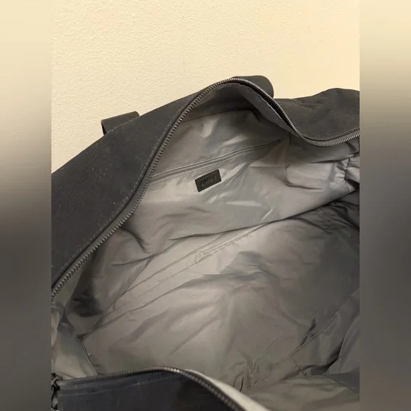 AWAY Weekender Bag - Picture 4 of 6